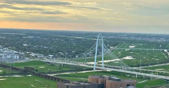 Margaret Hunt Hill Bridge